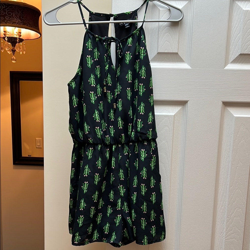 8/$20 As U Wish romper shorts Black w/ Green CACTUS SIZE XS Fully Lined